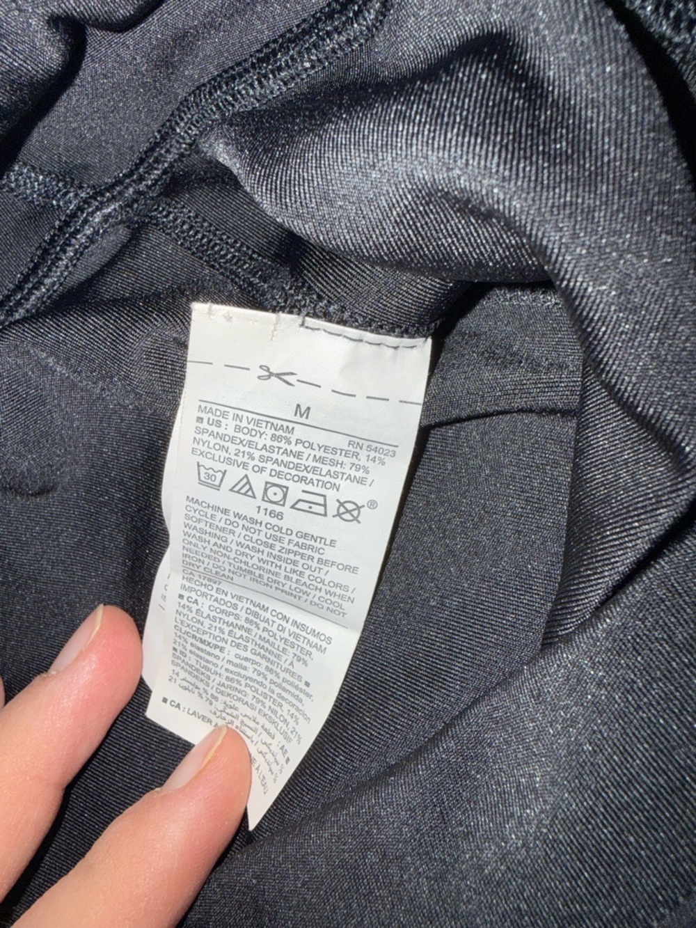 Old Navy Active Black Elevate Go-Dry Leggings - Picture 3 of 7